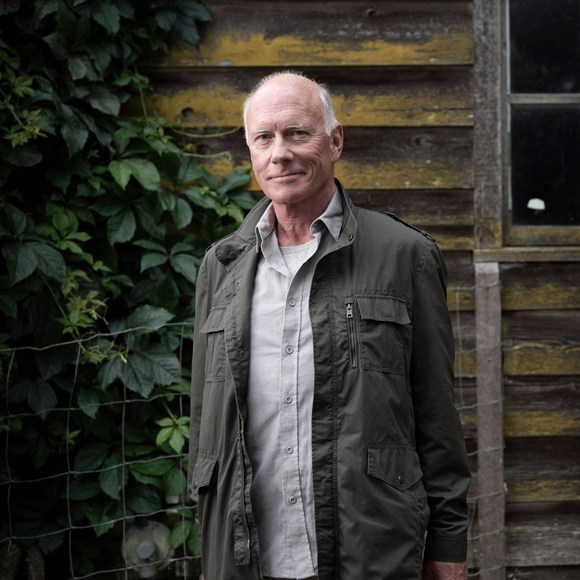 Meet your Posher, Peter - Picture 1 of 1